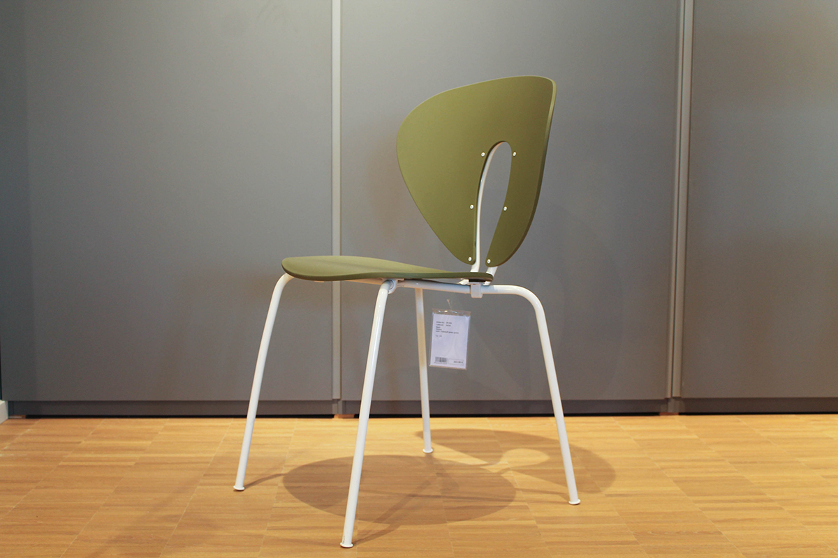 Stuhl Globus von Stua im Sale