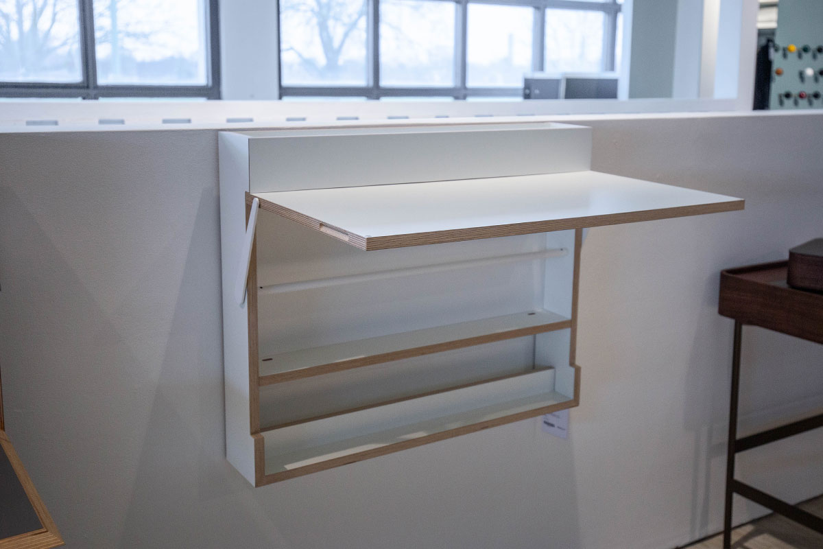 Wandsekret�r Workout von M�ller M�belwerkst�tten im Sale