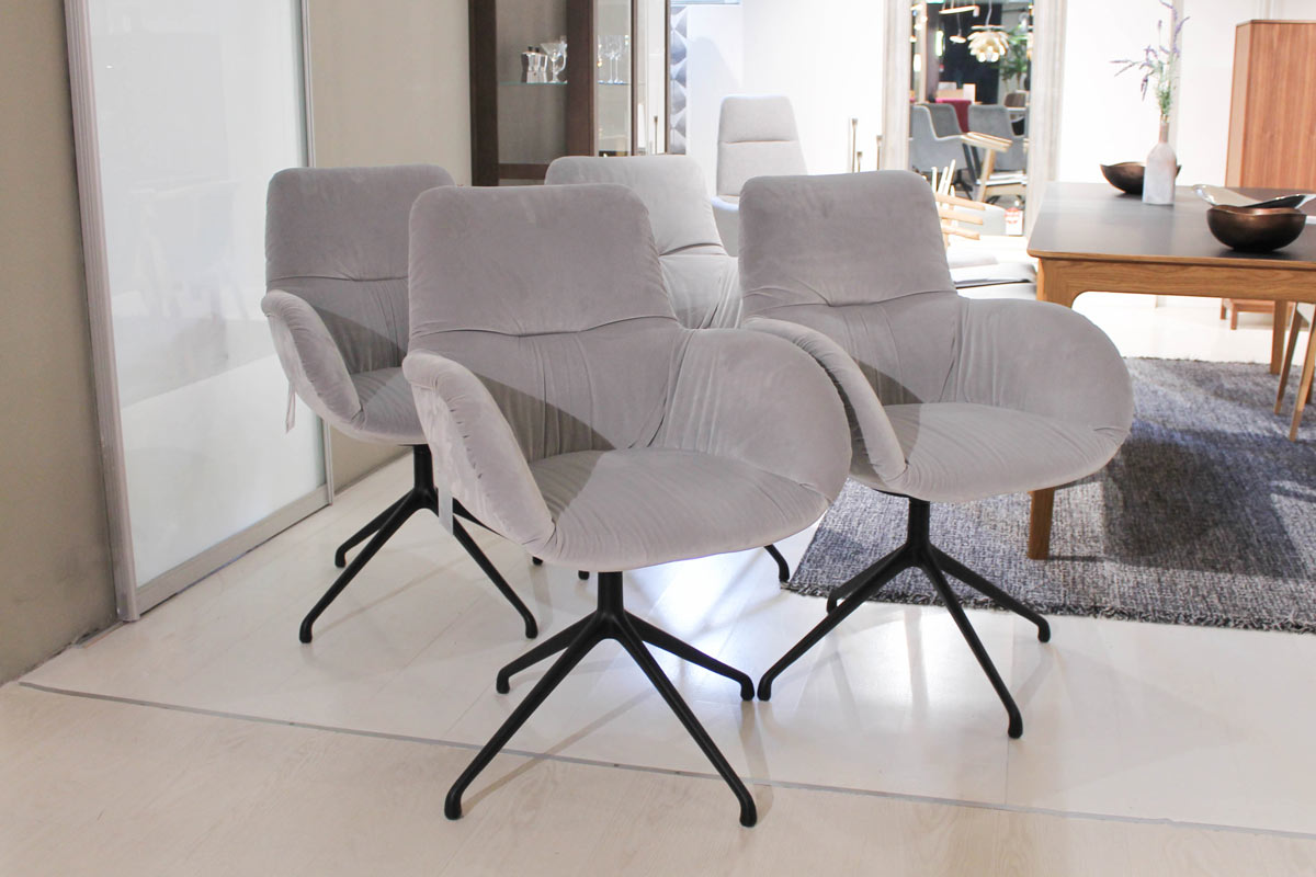 Stuhl Jona Leger 4er Gruppe von Werther f&uuml;r 2.990 &euro;