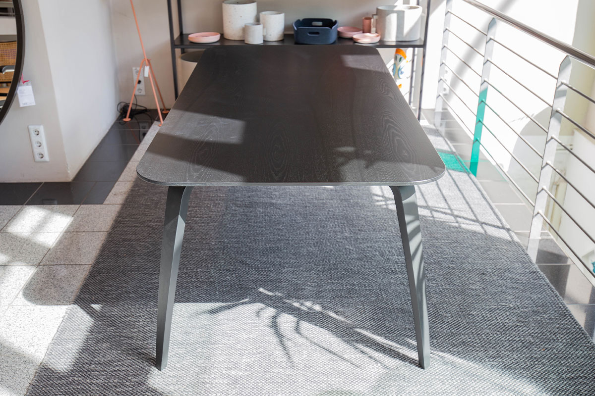 Esstisch Gubi Dining Table von Gubi