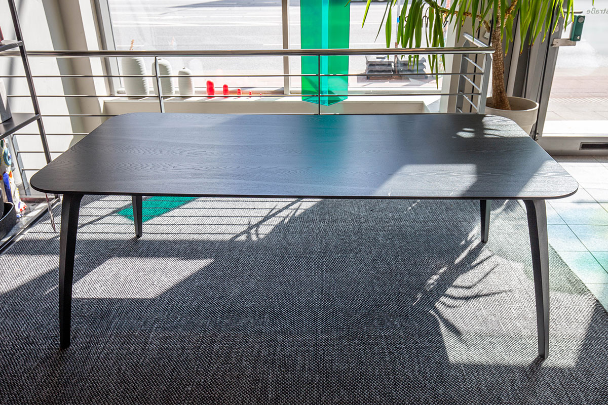 Esstisch Gubi Dining Table von Gubi