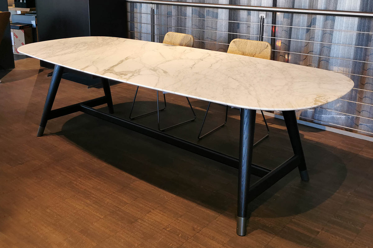 Esstisch Desco von Flexform