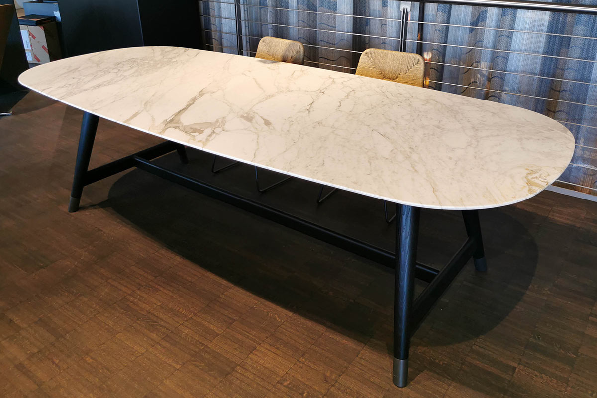 Esstisch Desco von Flexform