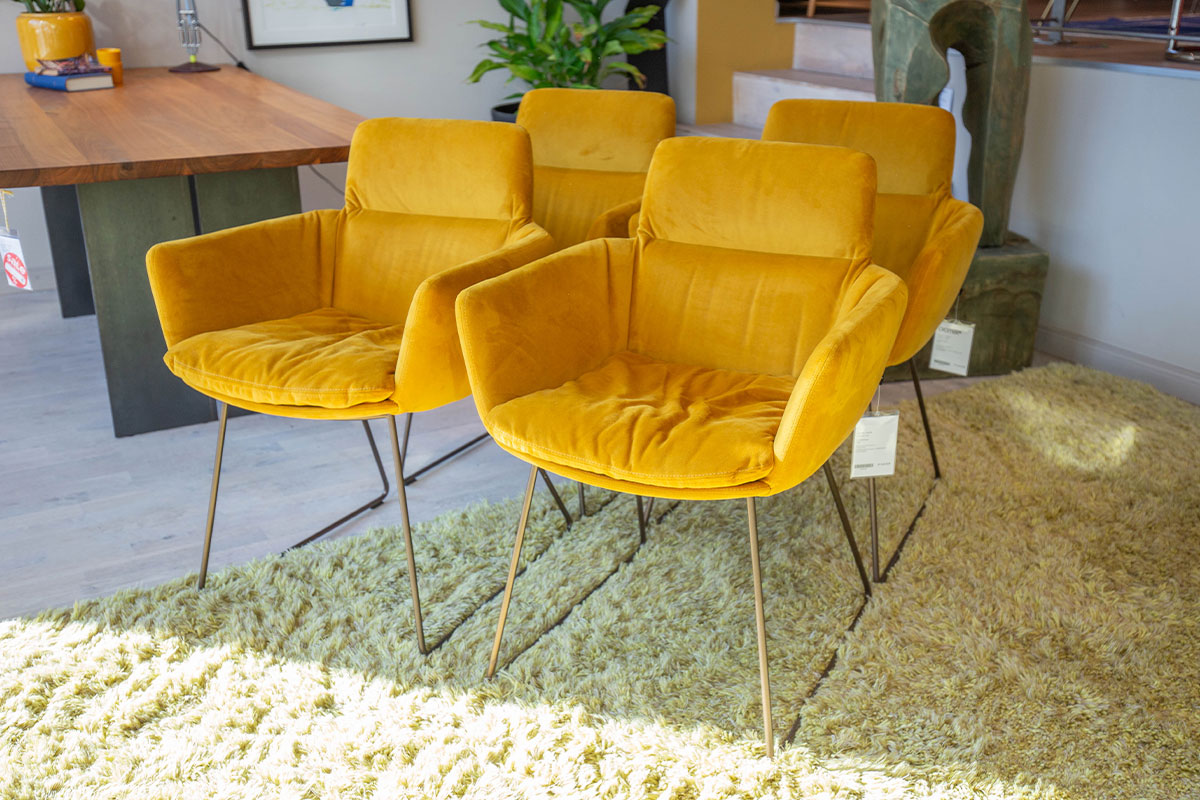 Stuhlgruppe Faye von KFF