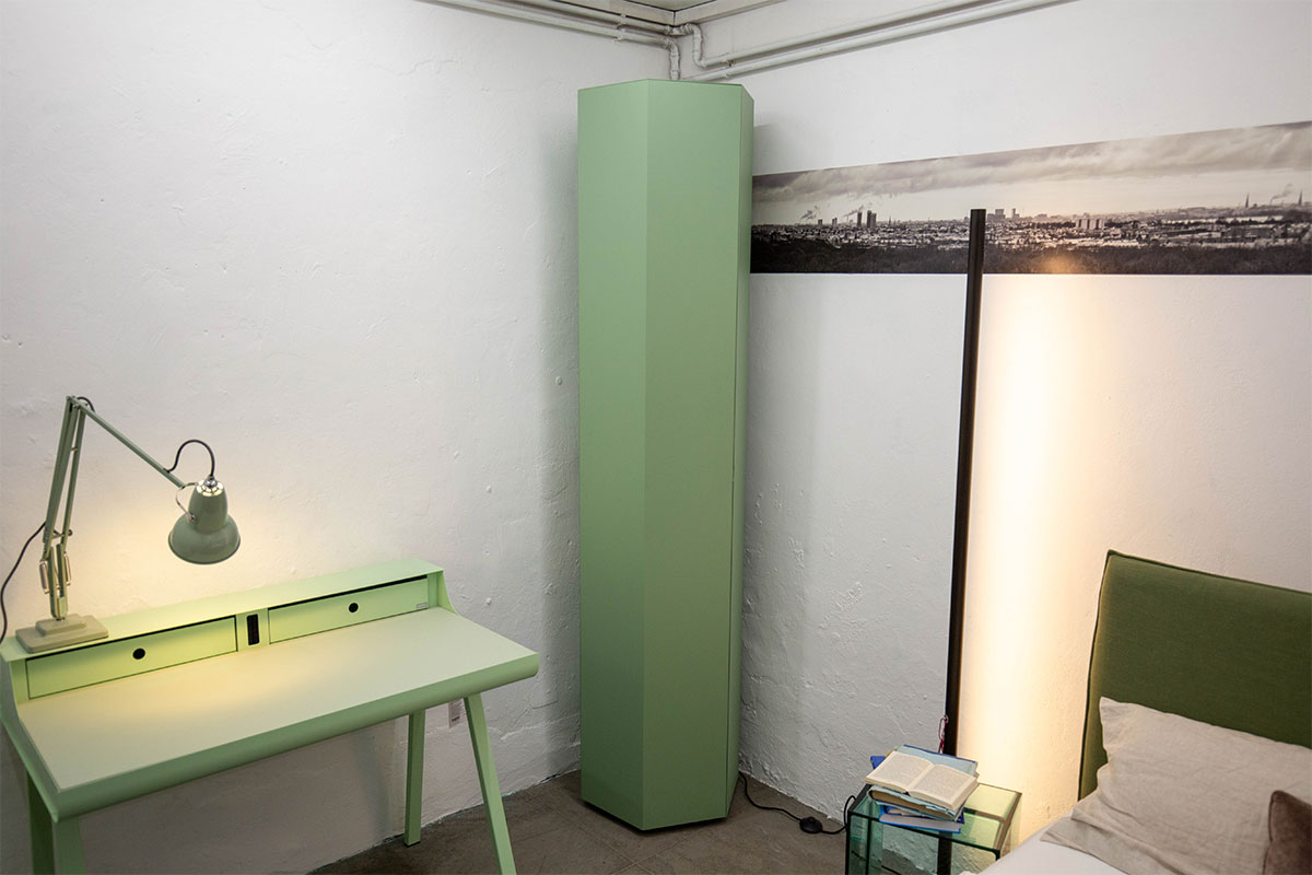 Schrank Exagon pastellt�rkis von Mogg im Sale