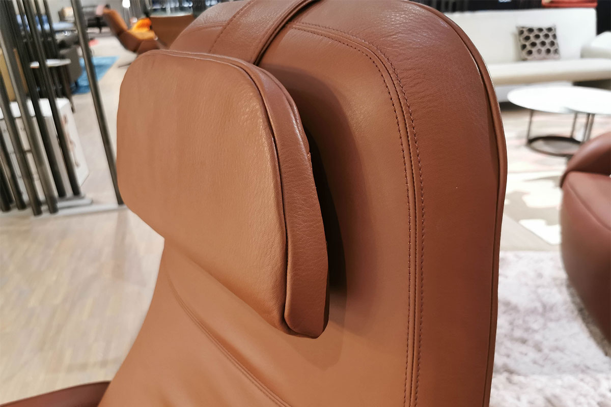 Relaxsessel Cosy Ghost multi-move medi Leder Lipano Castagna von Jori