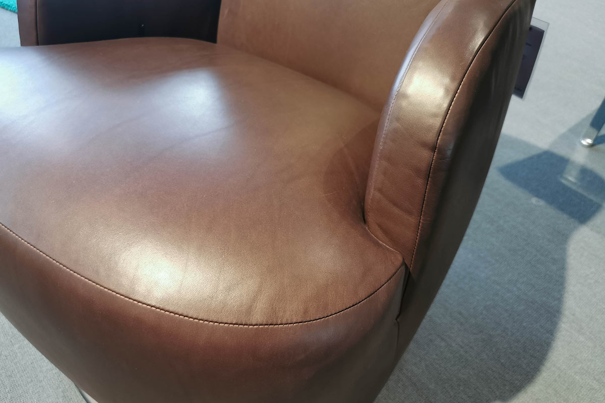 Schaukelsessel Cavallo von Cramer Polstermanufaktur