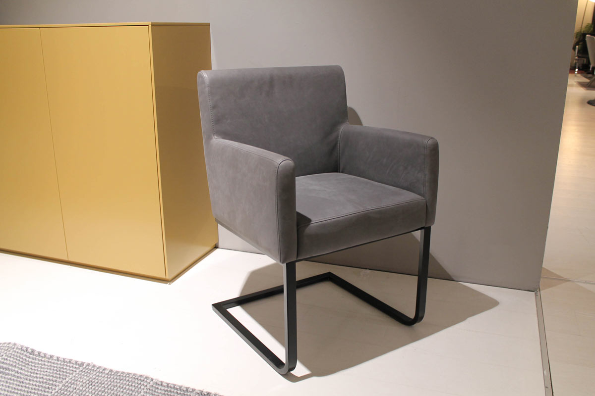 Stuhl Kristin grau 4er Gruppe von Cramer Polstermanufaktur