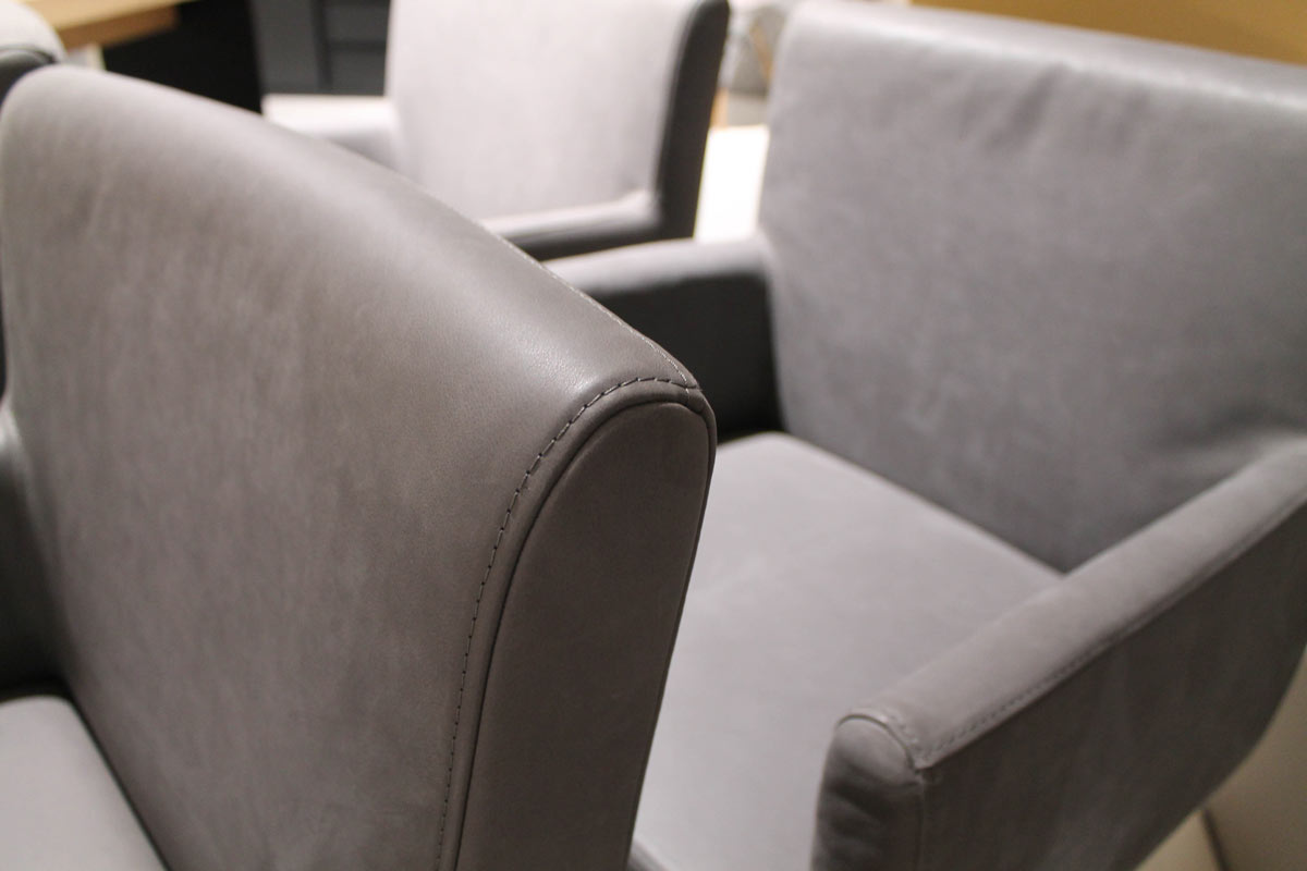 Stuhl Kristin grau 4er Gruppe von Cramer Polstermanufaktur