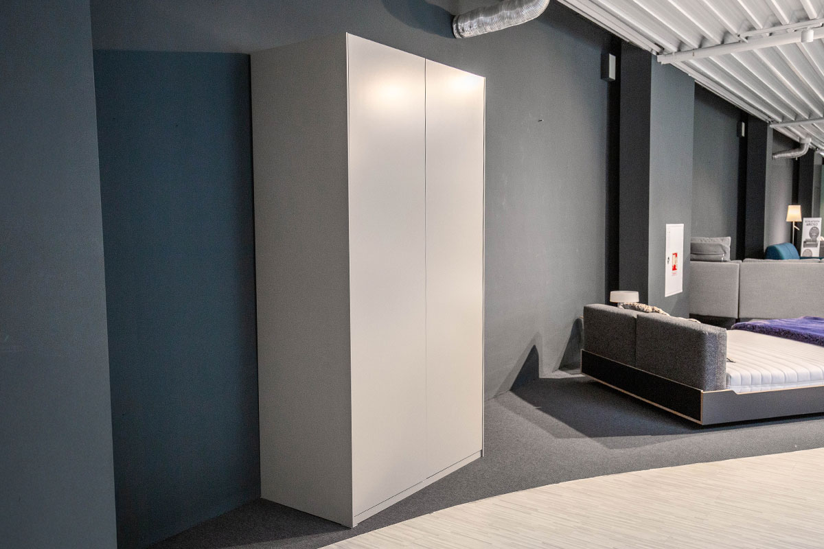 Kleiderschrank Refugium B 110 cm von Cramer Holzmanufaktur