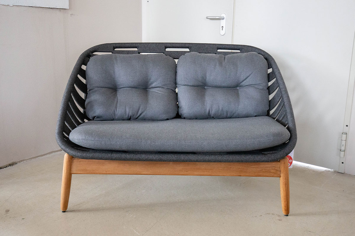 Outdoor-Sofa Strington von Cane-line f&uuml;r 2.090 &euro;