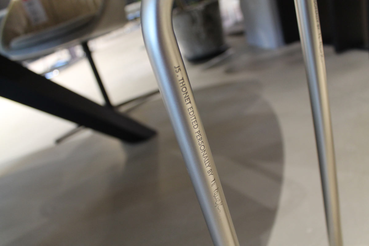 Freischwinger S64 P, Nordic 04 von Thonet