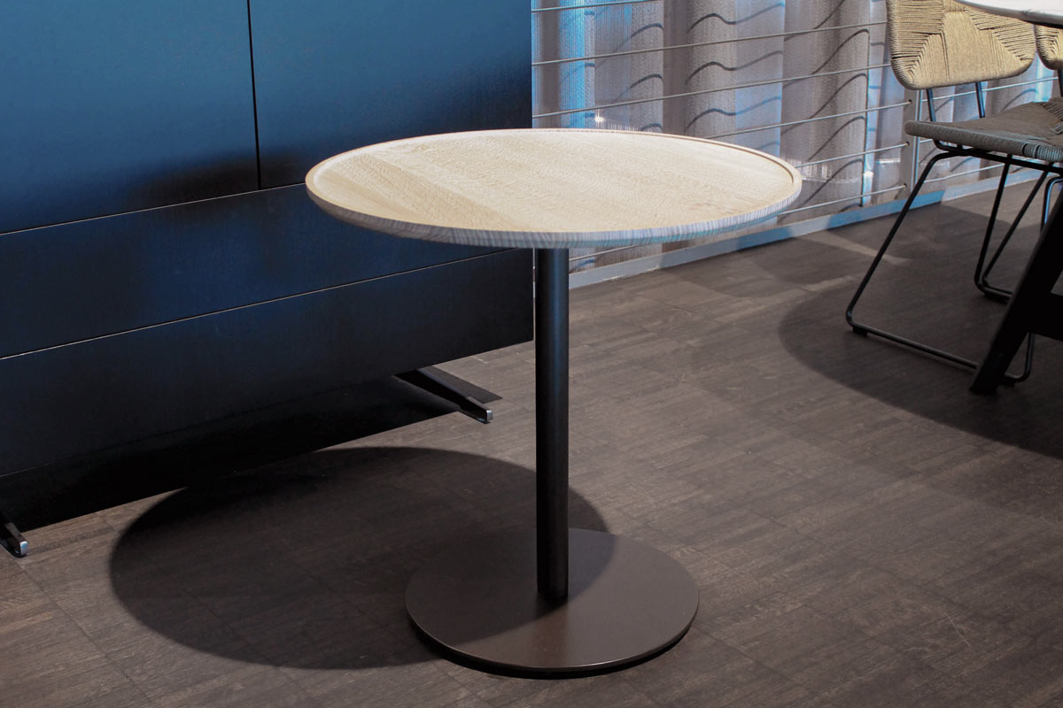 Beistelltisch 31252 von Scholtissek f&uuml;r 790 &euro;