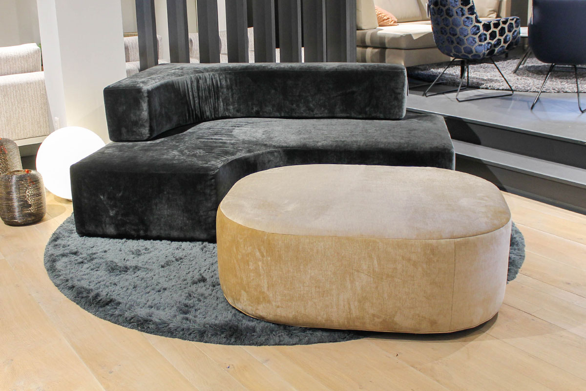 Wohnlandschaft 2C inkl. Hocker von Cramer Polstermanufaktur f&uuml;r 2.290 &euro;