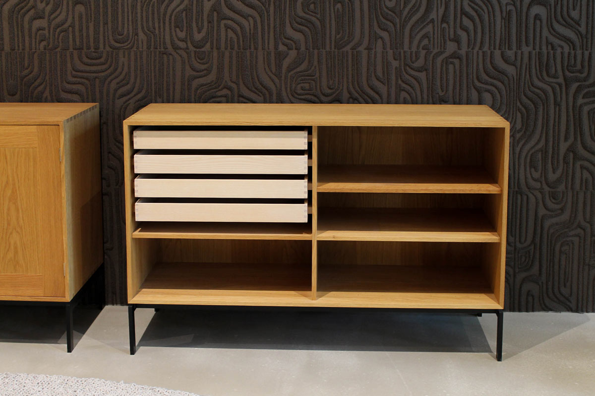 Bücher-Sideboard FK63 von Carl Hansen für 2.990 € Bücher-Sideboard FK63 von Carl Hansen für 2.990 €