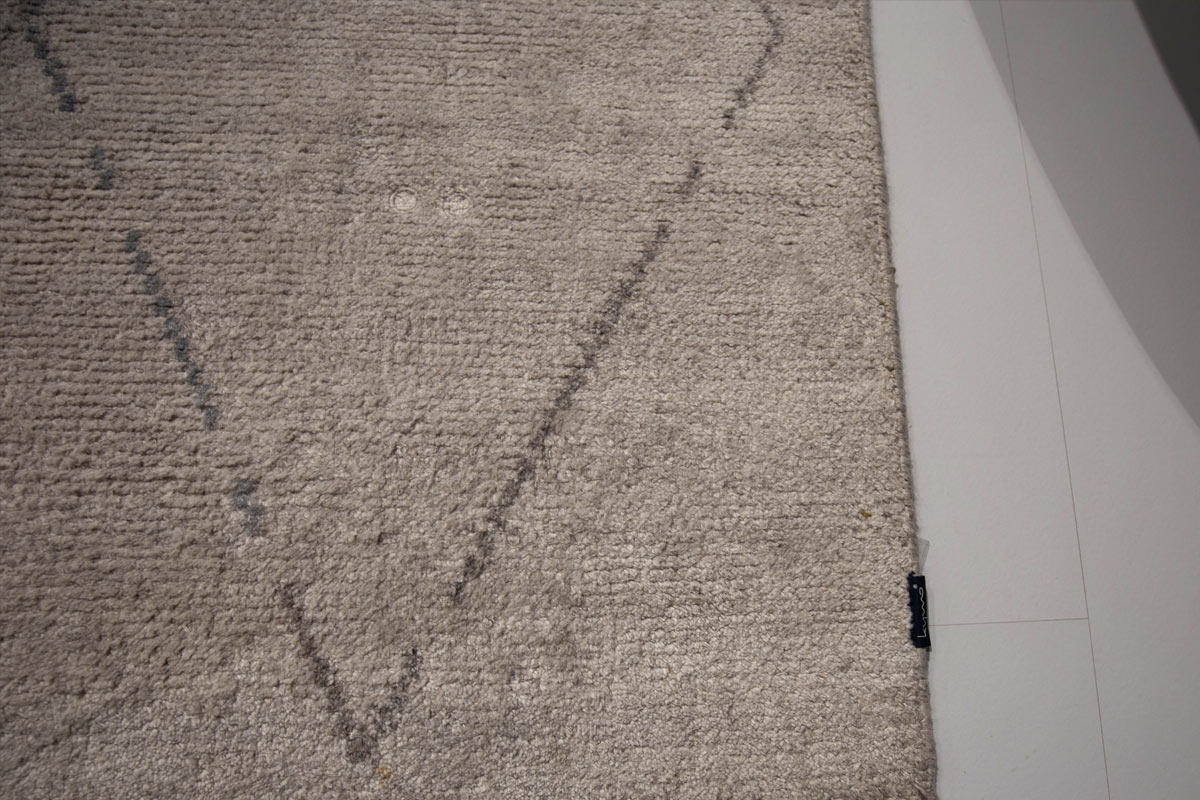Teppich Minimal Maroque von Kymo