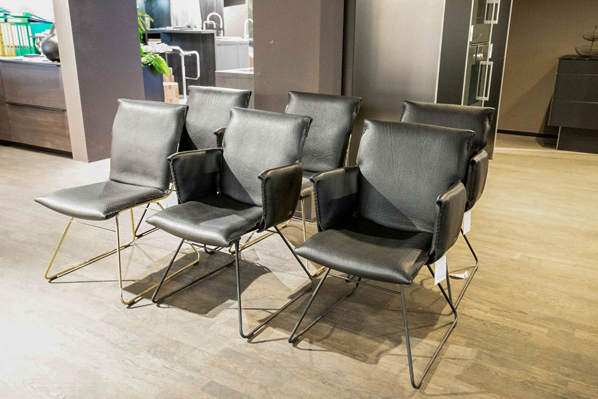 Ausstellungstück im Sale: Stuhlgruppe DS-0515 von De Sede für 7.990 €