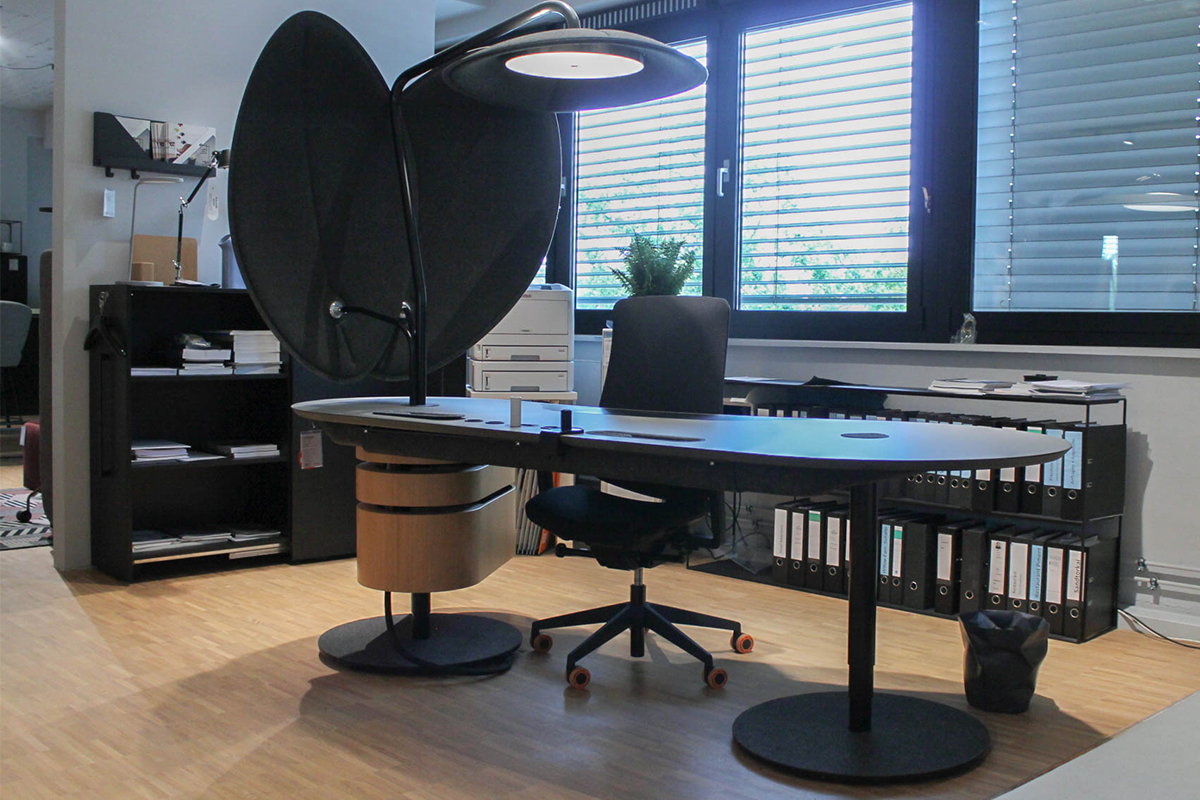 Schreibtisch/Motortisch Balance.Office von König + Neurath
