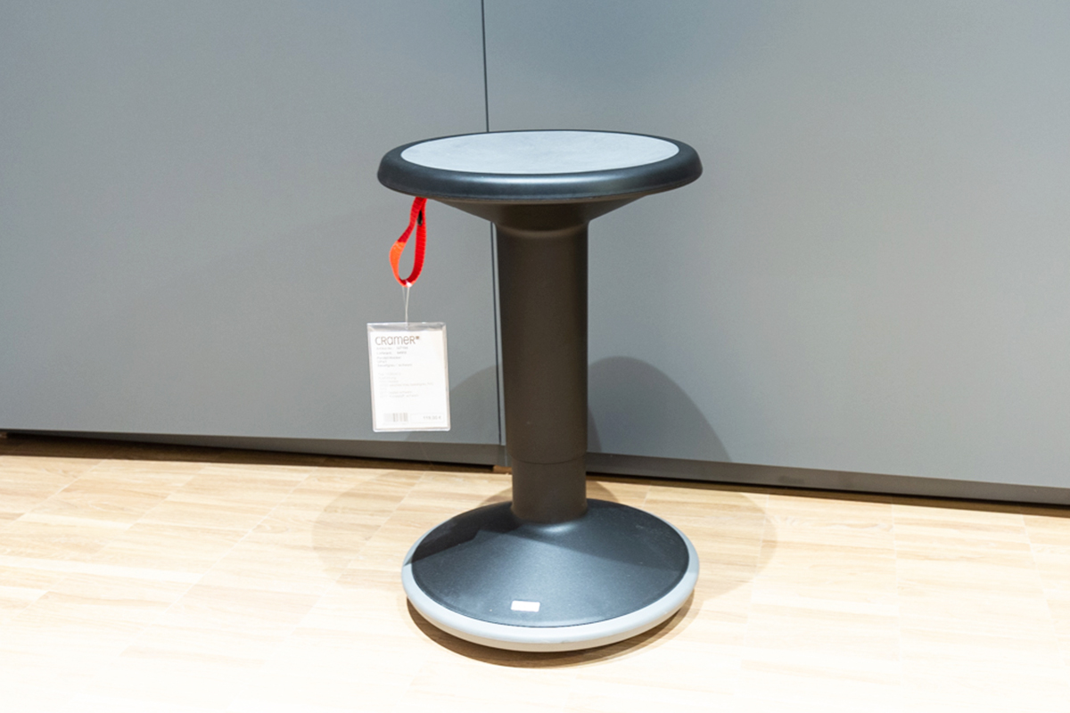 Ausstellungstück im Sale: Sitzhocker UP 100U schwarz von Interstuhl für 100 €