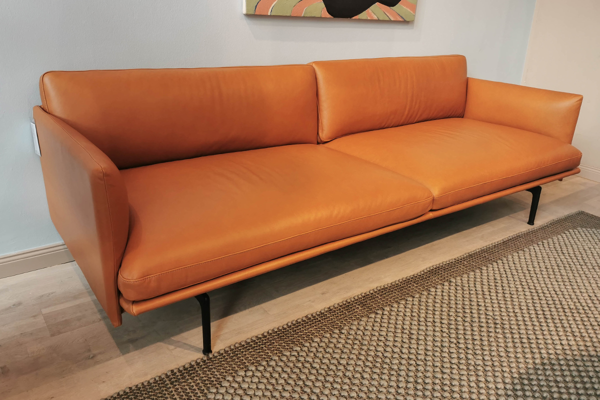 Ausstellungstück im Sale: Sofa Outline von Muuto für 4.925 €