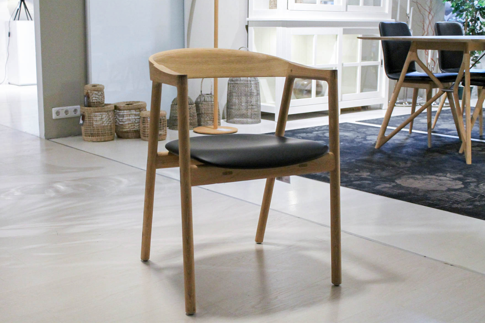 Ausstellungstück im Sale: Stuhl Muna Chair in Leder von Gazzda für 590 €