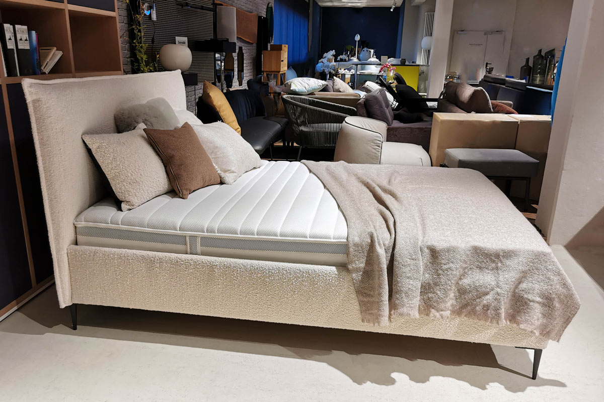 Polsterbett Soraya inkl. Lattenrahmen von Signet