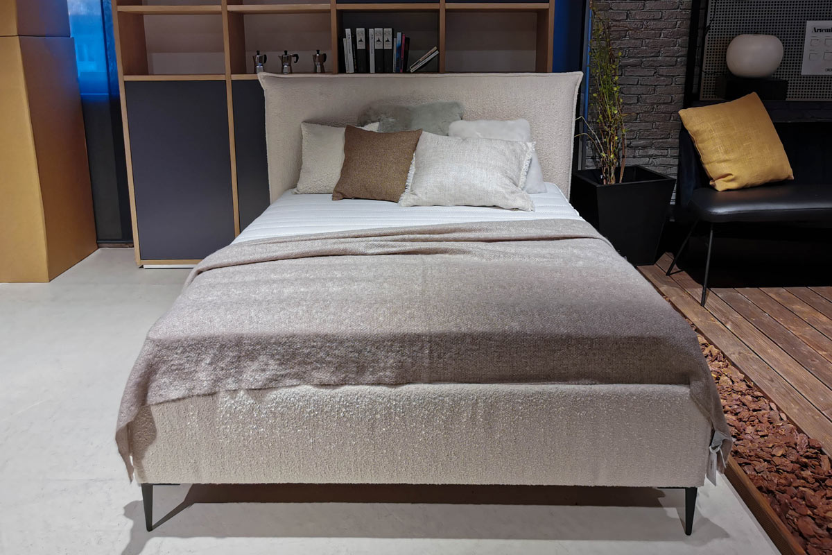 Polsterbett Soraya inkl. Lattenrahmen von Signet