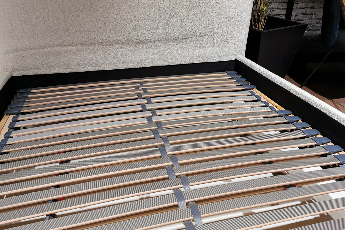 Polsterbett Soraya inkl. Lattenrahmen von Signet